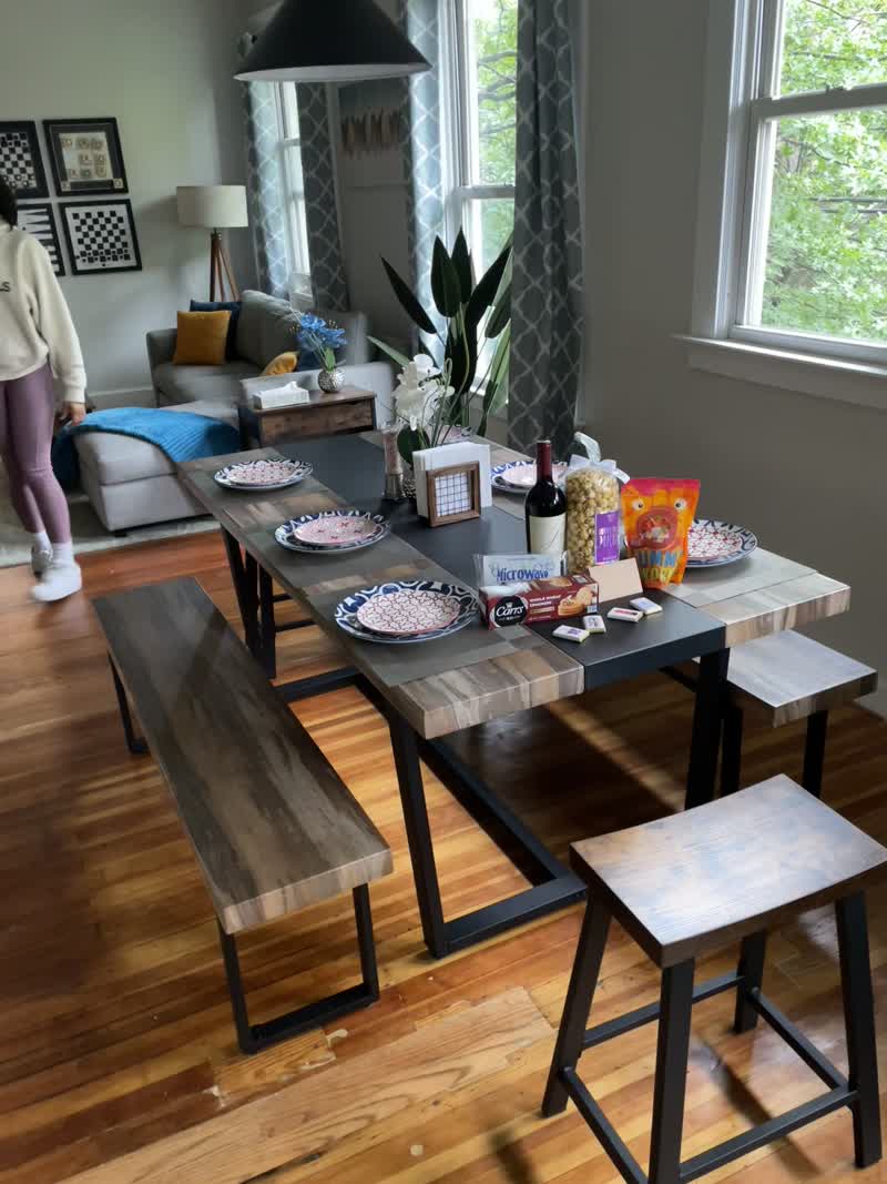 Clean & Polished living room and dining area cleaning